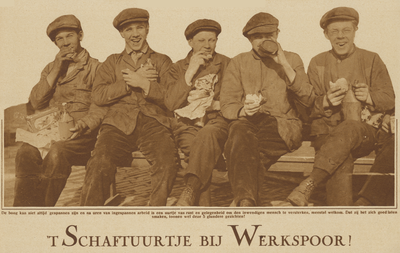 871054 Groepsportret van enkele werknemers van de Nederlandsche Fabriek van Werktuigen en Spoorwegmaterieel Werkspoor ...